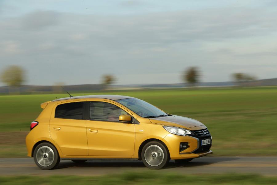  Mitsubishi Space Star 2020 года  (фото 30 из 49)
